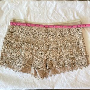 Beige lace trim shorts